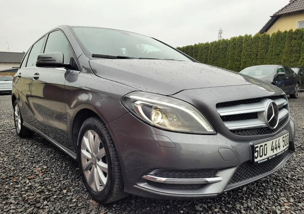 Mercedes-Benz Klasa B cena 47000 przebieg: 131000, rok produkcji 2013 z Łowicz małe 781